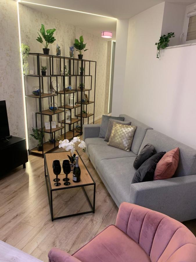 Moderno Apartament Krasków Exterior foto